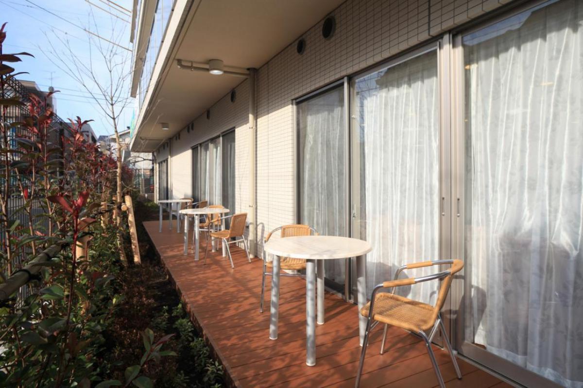 1F ウッドデッキ