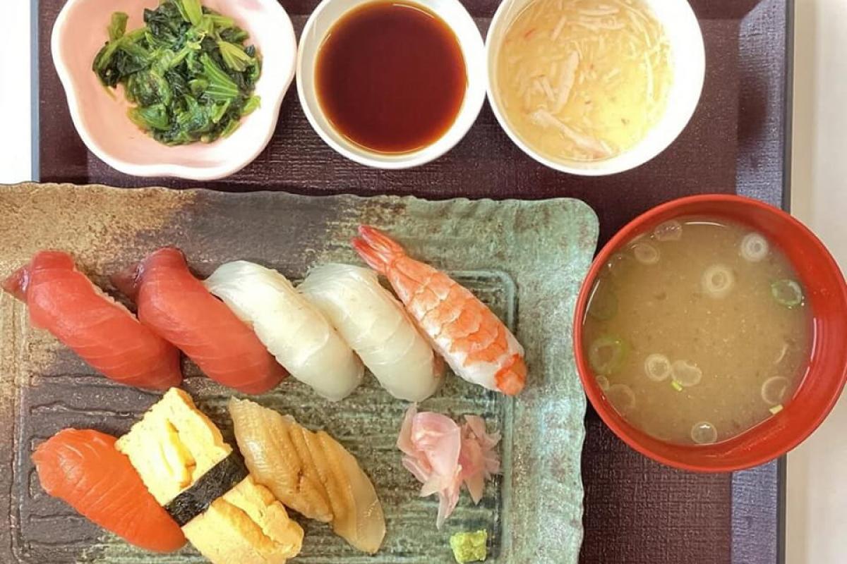 お食事