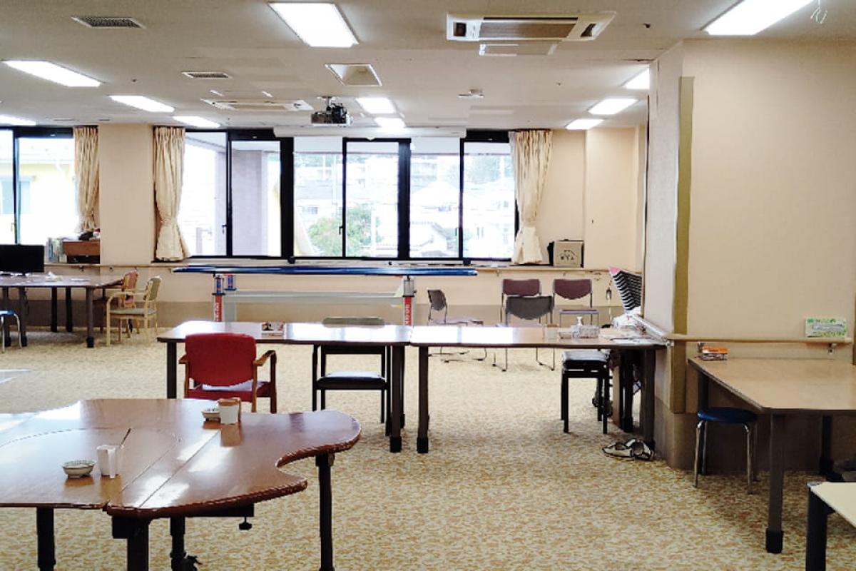 2Fホール