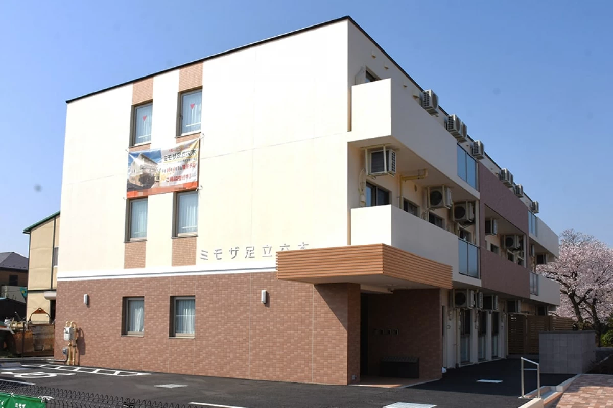 ミモザ足立六木