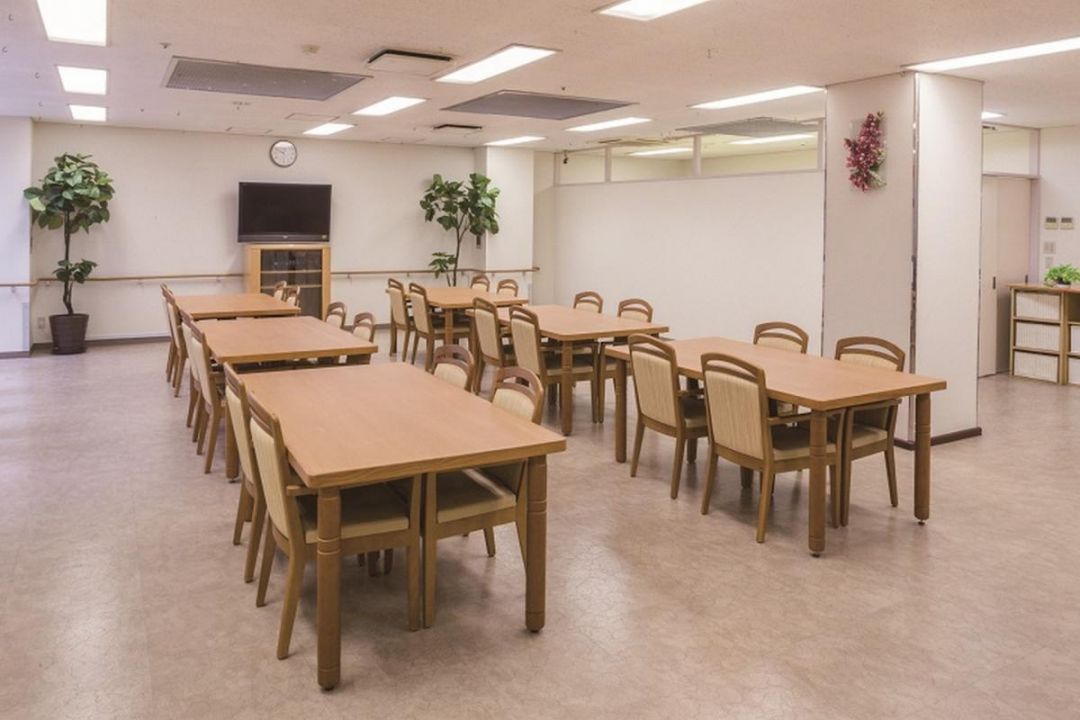 ニチイホーム仲町台