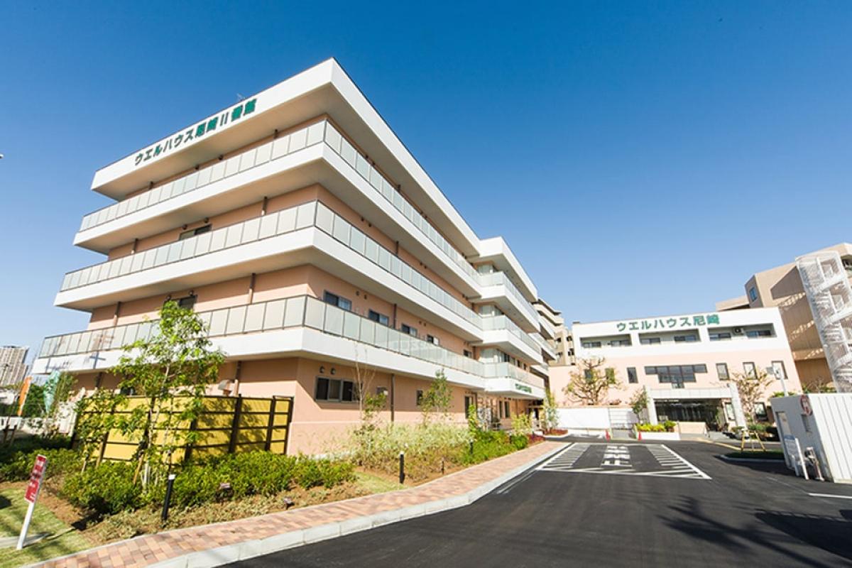 スタッフが入居者様の日々暮らしをサポート。介護が必要な方も安心