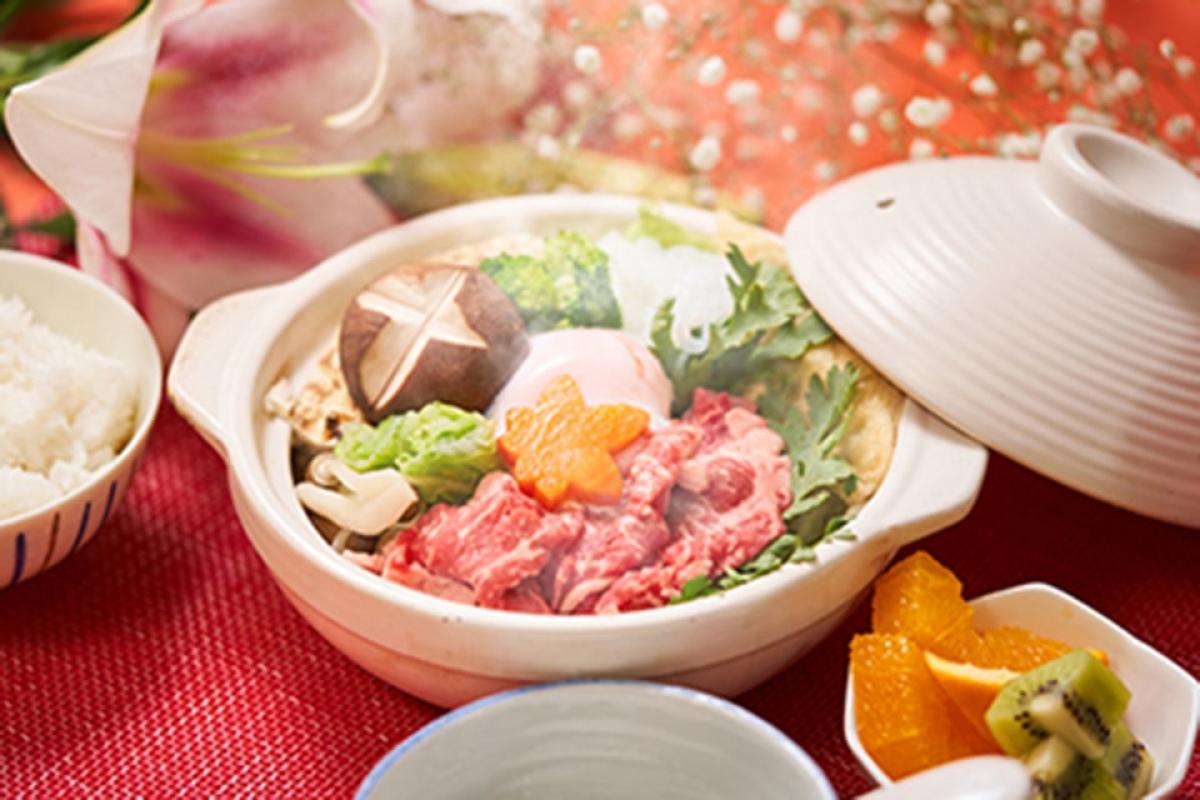 食事サービスを利用すれば、できたてをの食事を毎日楽しめます