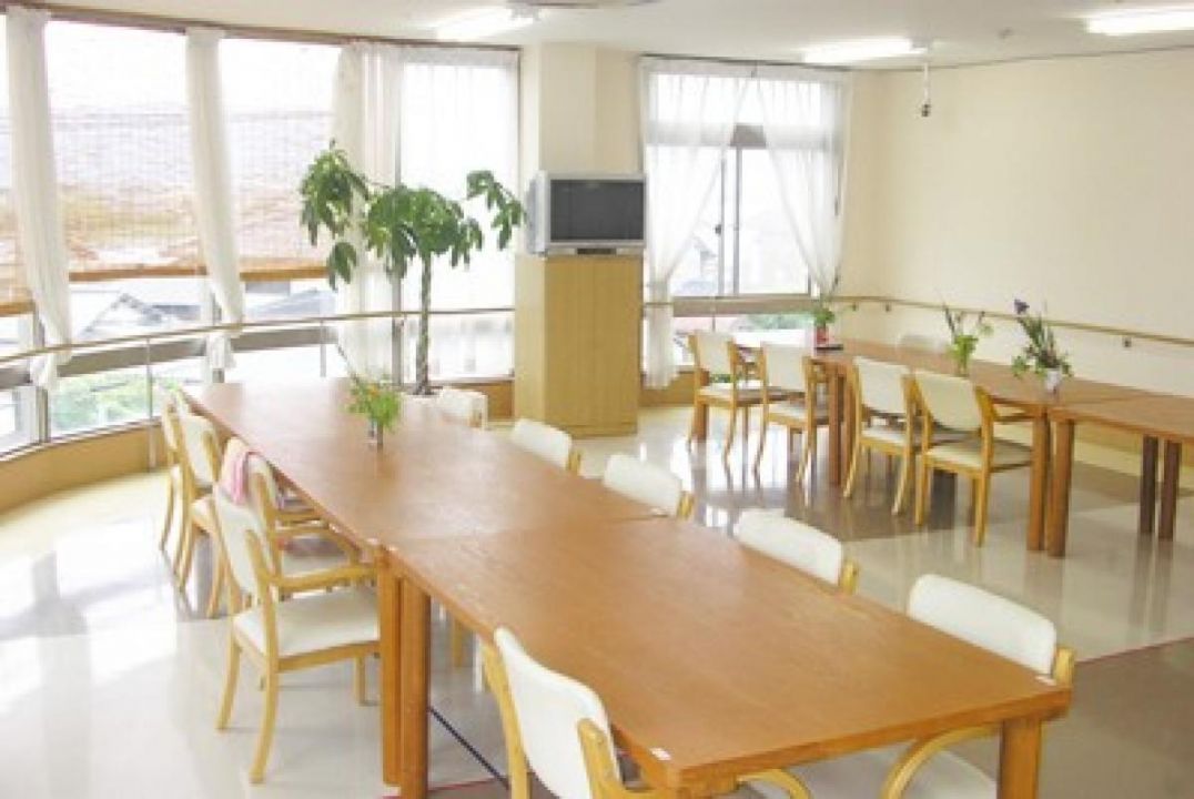 さわやかこすもす館