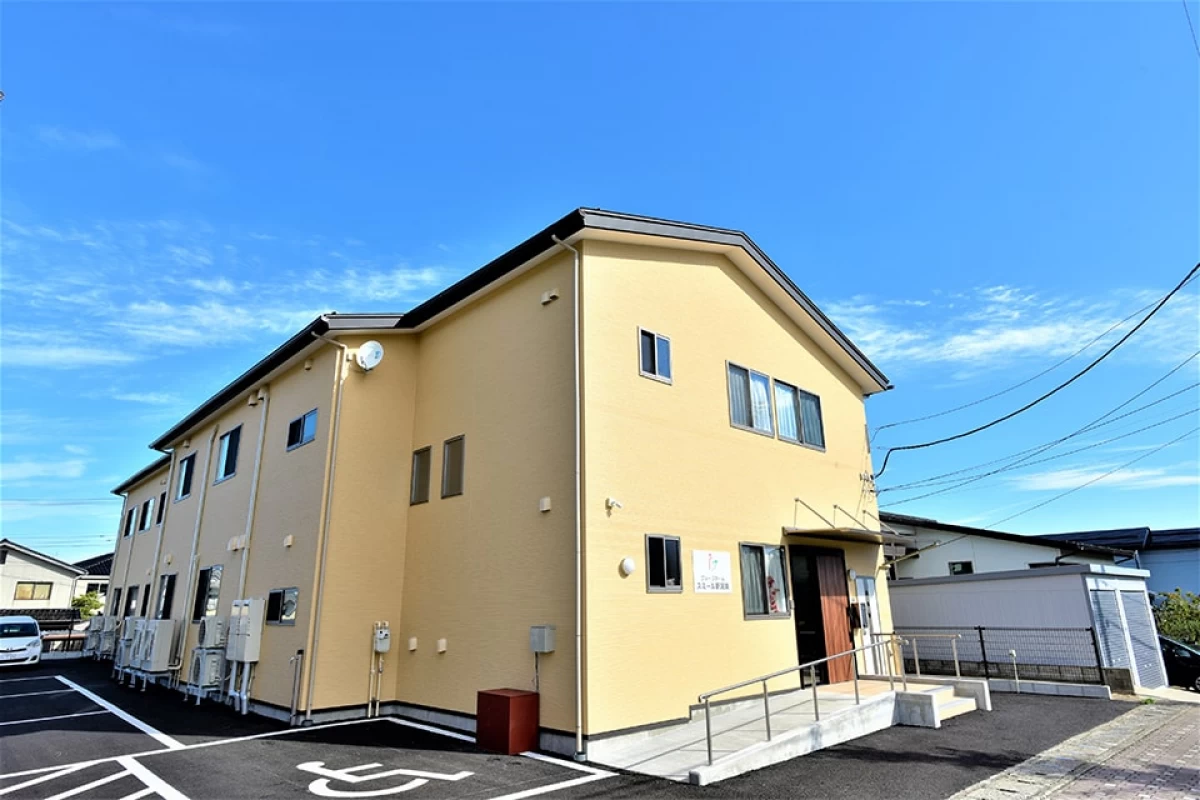 海の近くに立地し、美しい風景を眺めながら日々生活できます