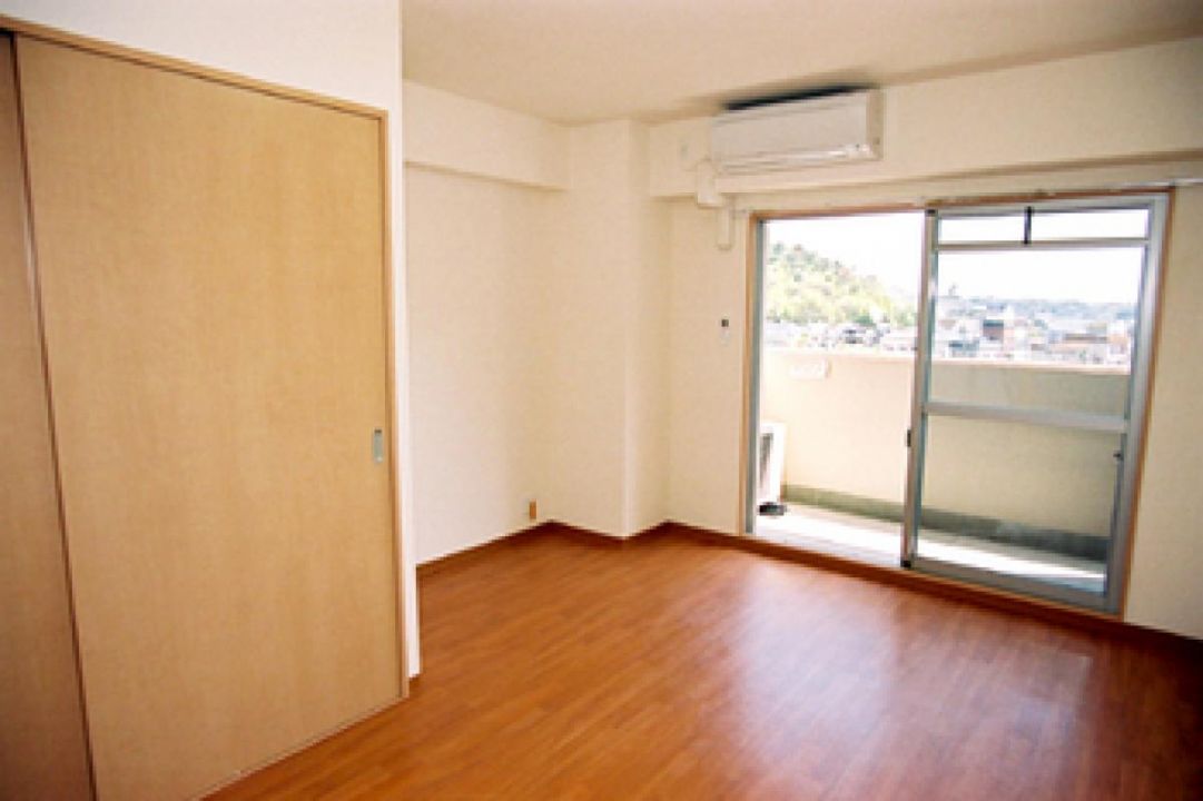 プレシャス川西