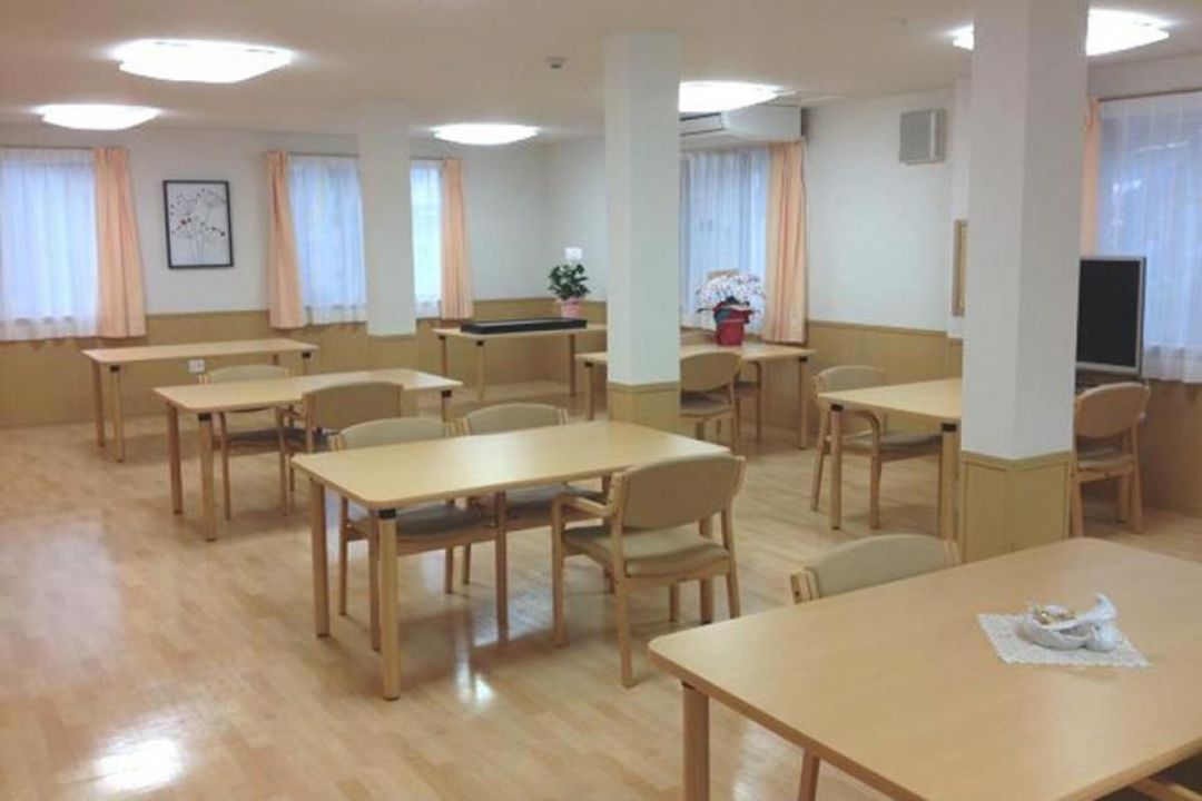 ウールズ西宮段上町2号館のリビング