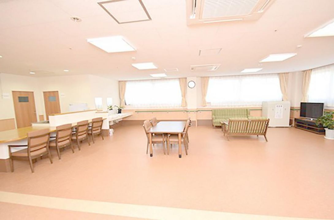 やとみ翔裕館