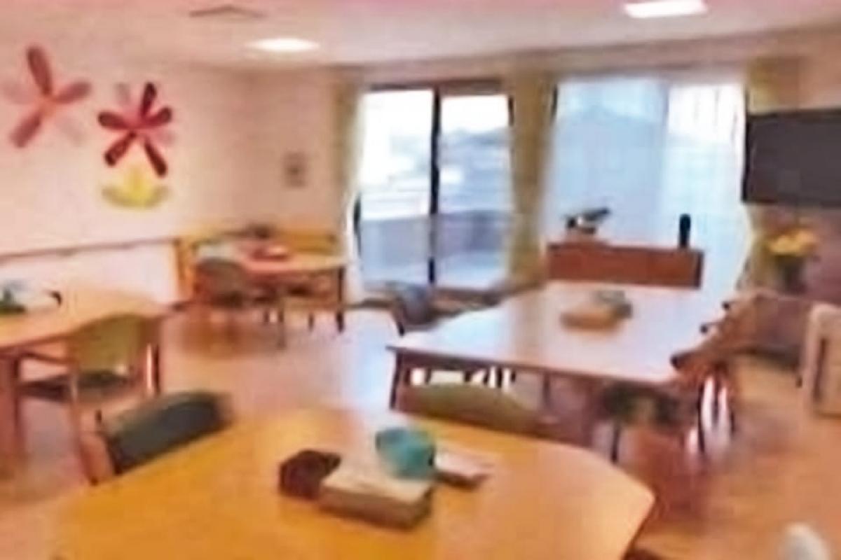 四季彩 四日市のリビング