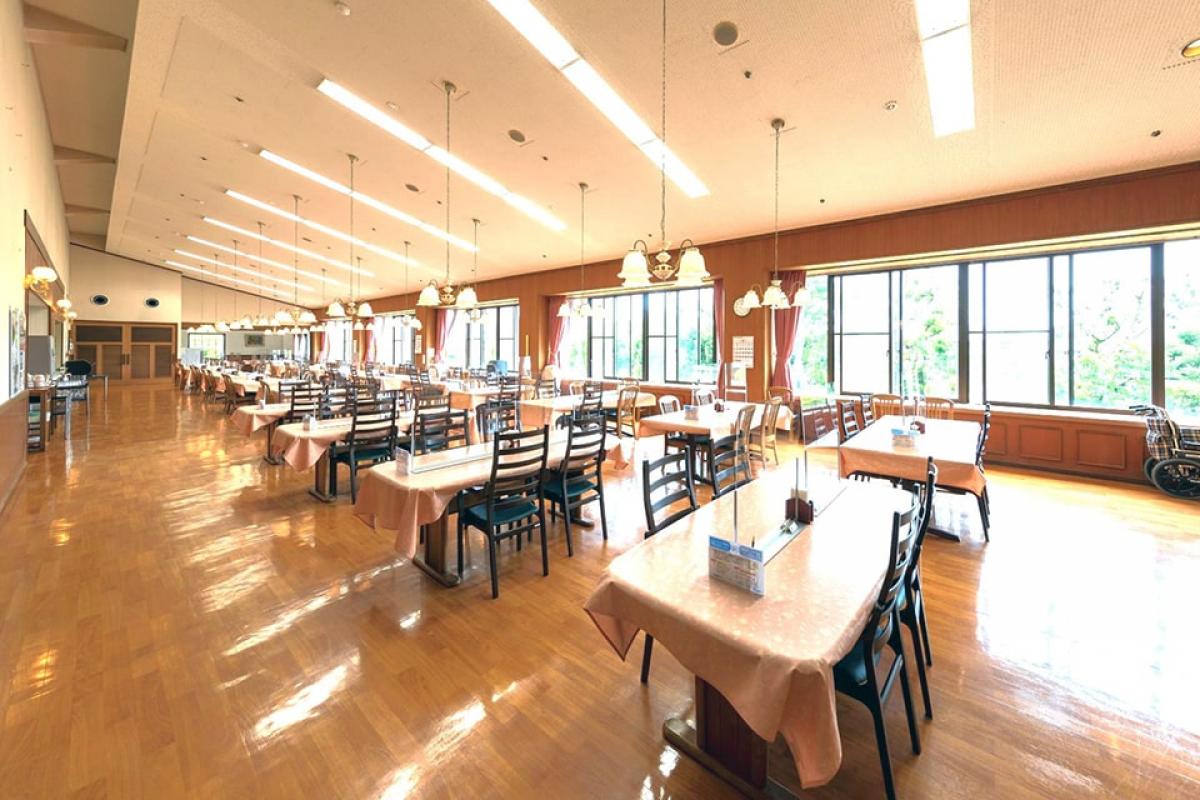 エリーネス須磨