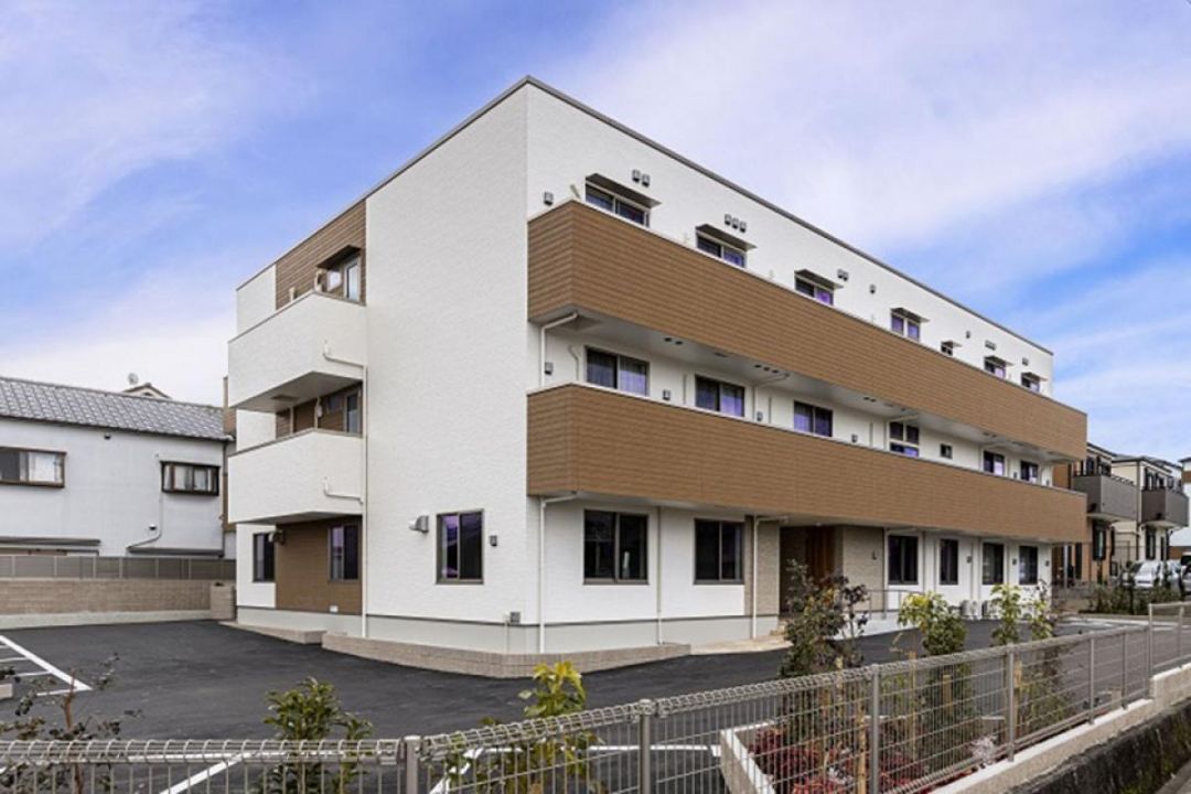 リーブス富田林