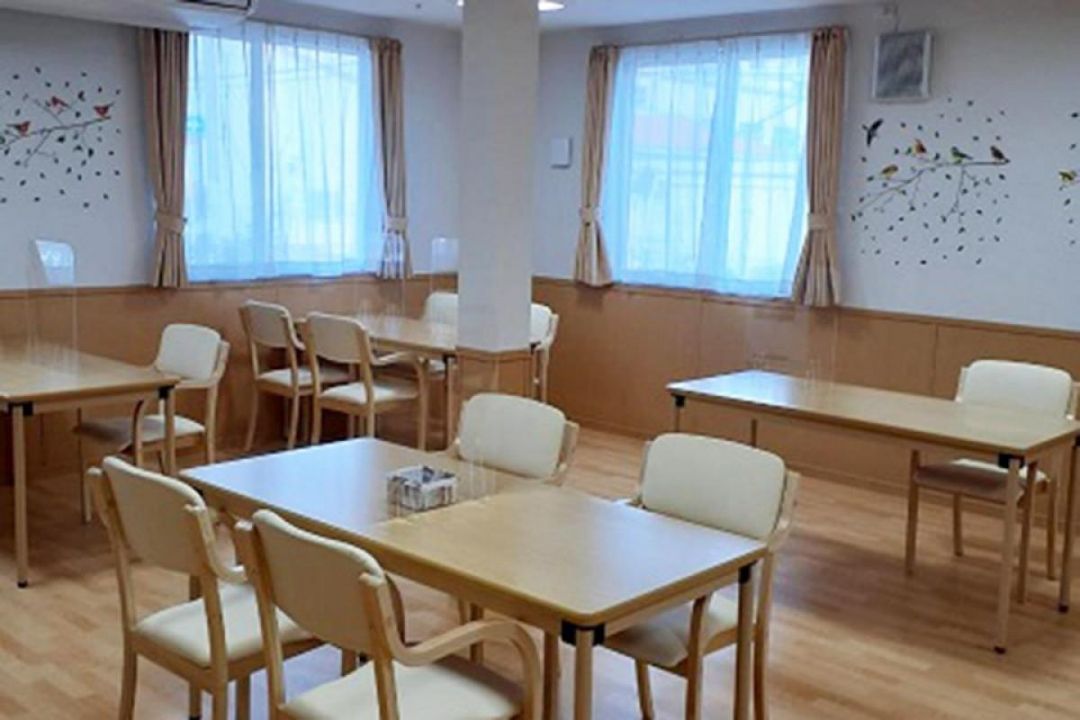 リーブス富田林
