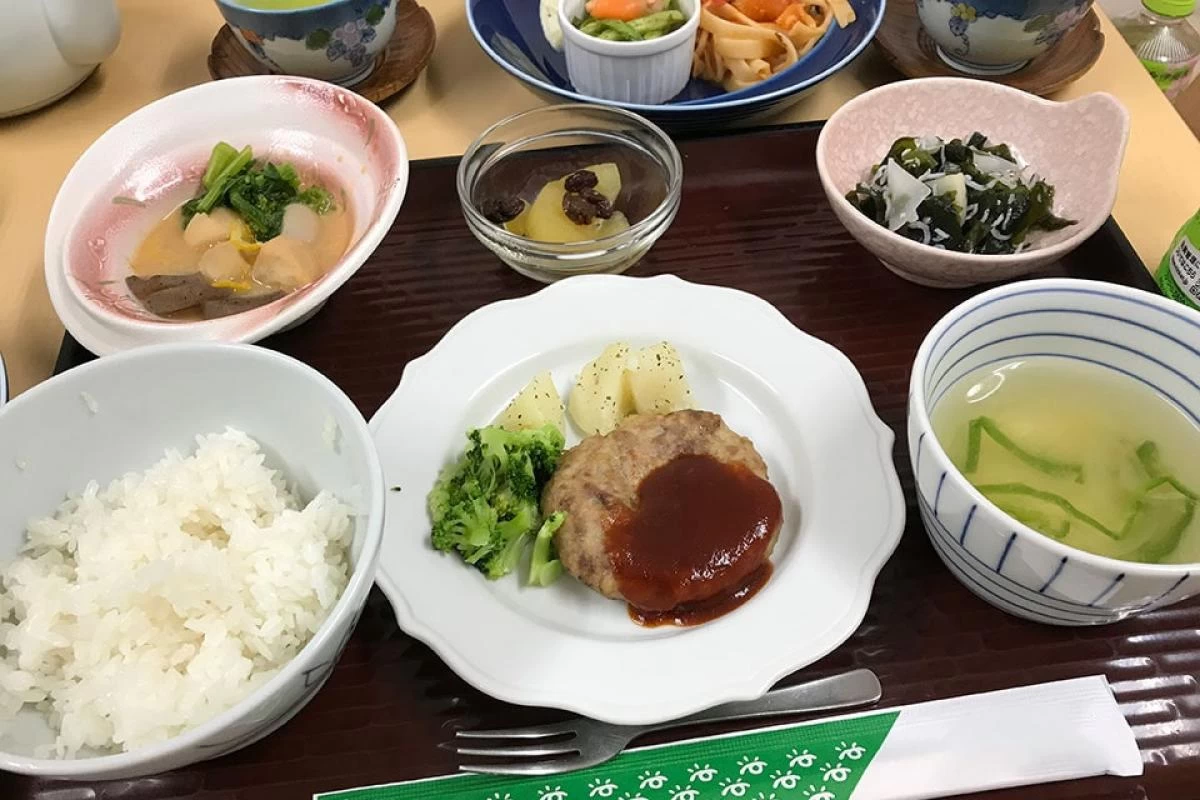 グランシア美女木