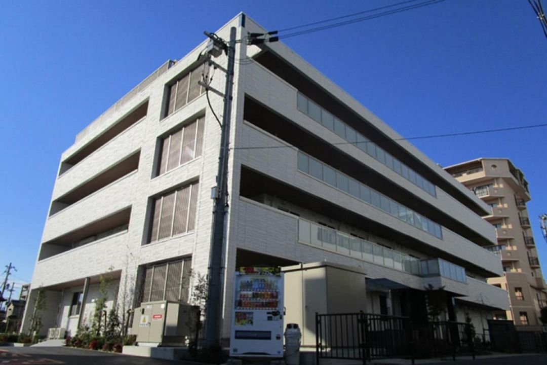 ロイヤルホーム茨木