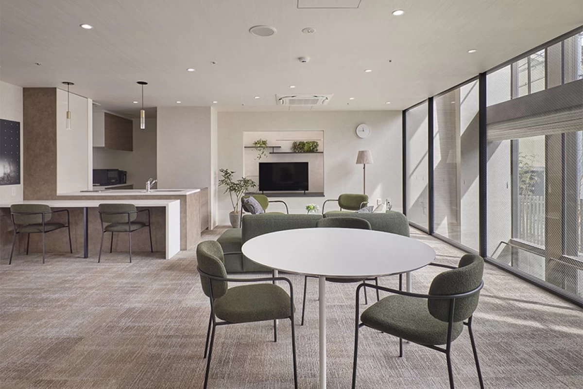 チャームスイート西新宿