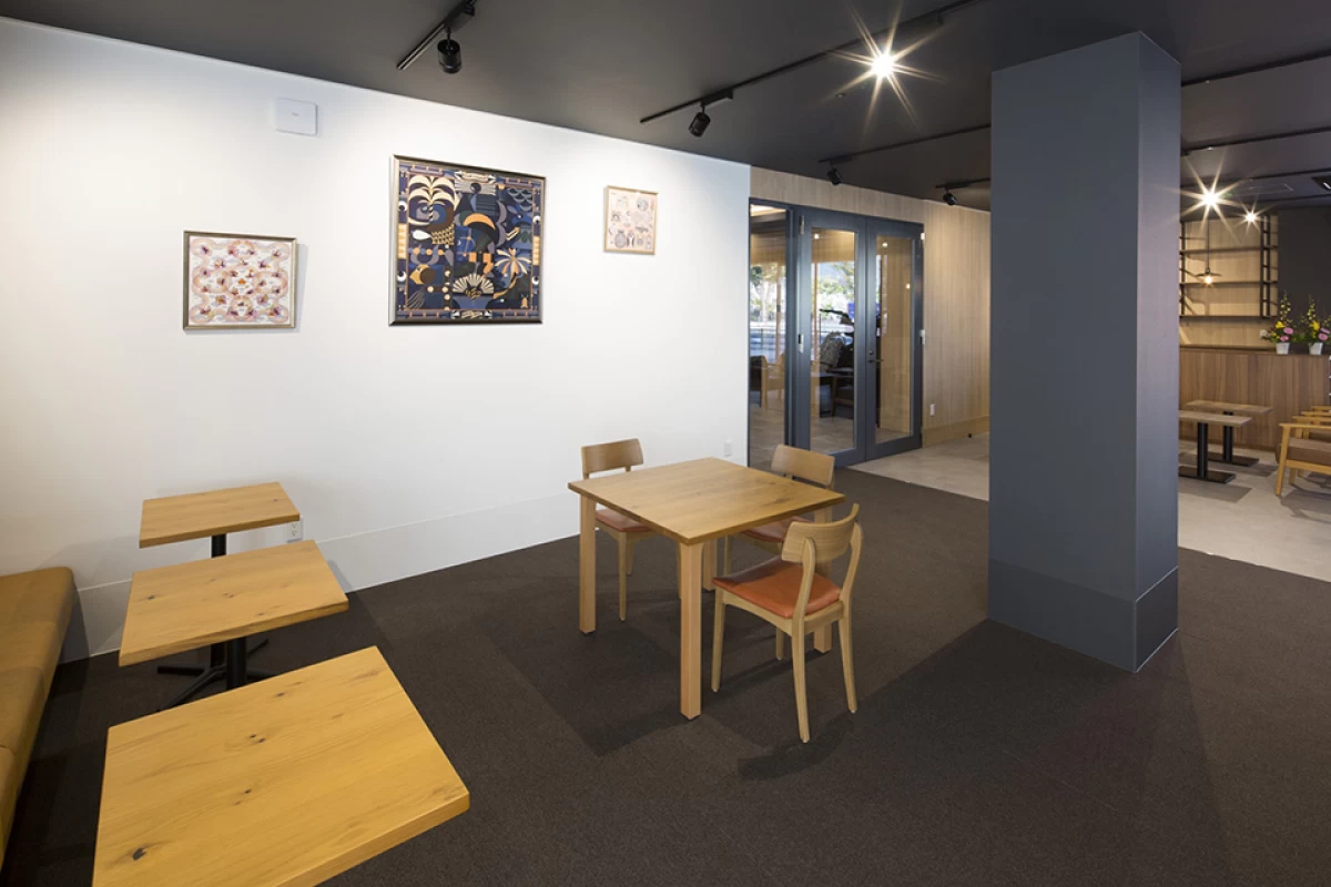 コミュニティラウンジ