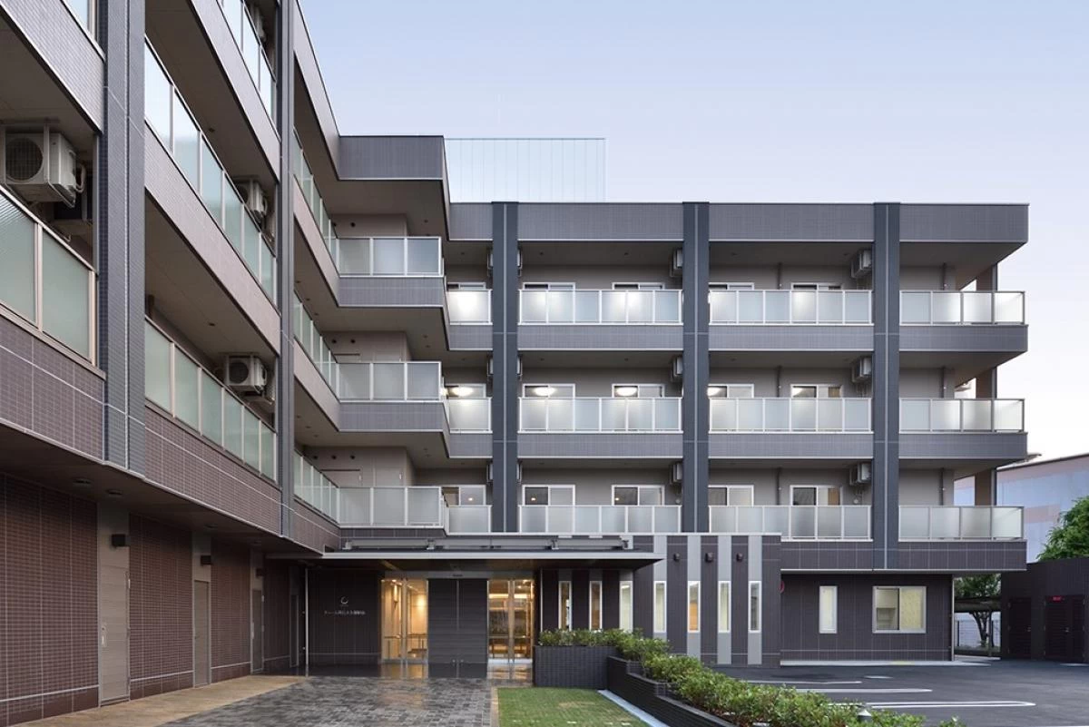 チャーム明石大久保駅前