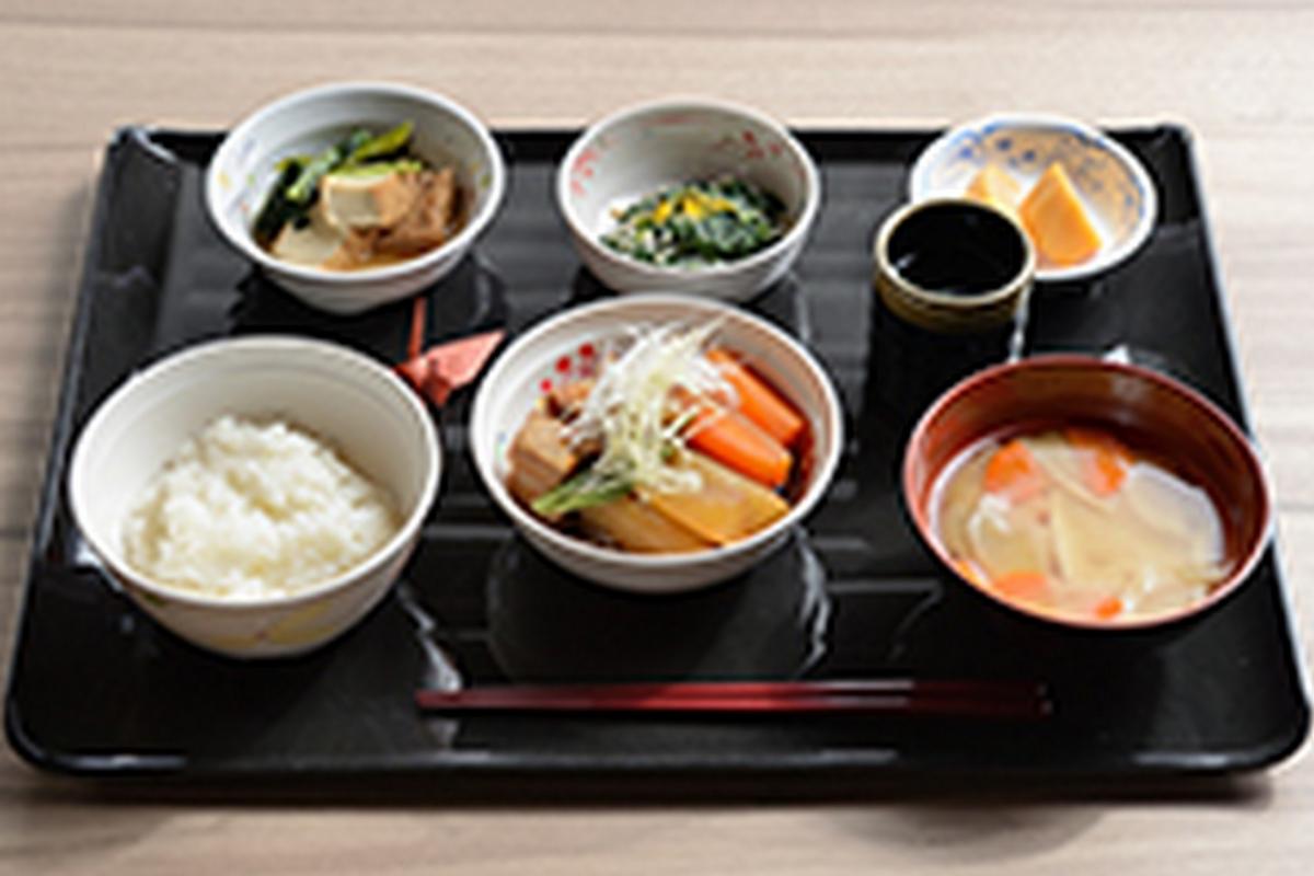お食事