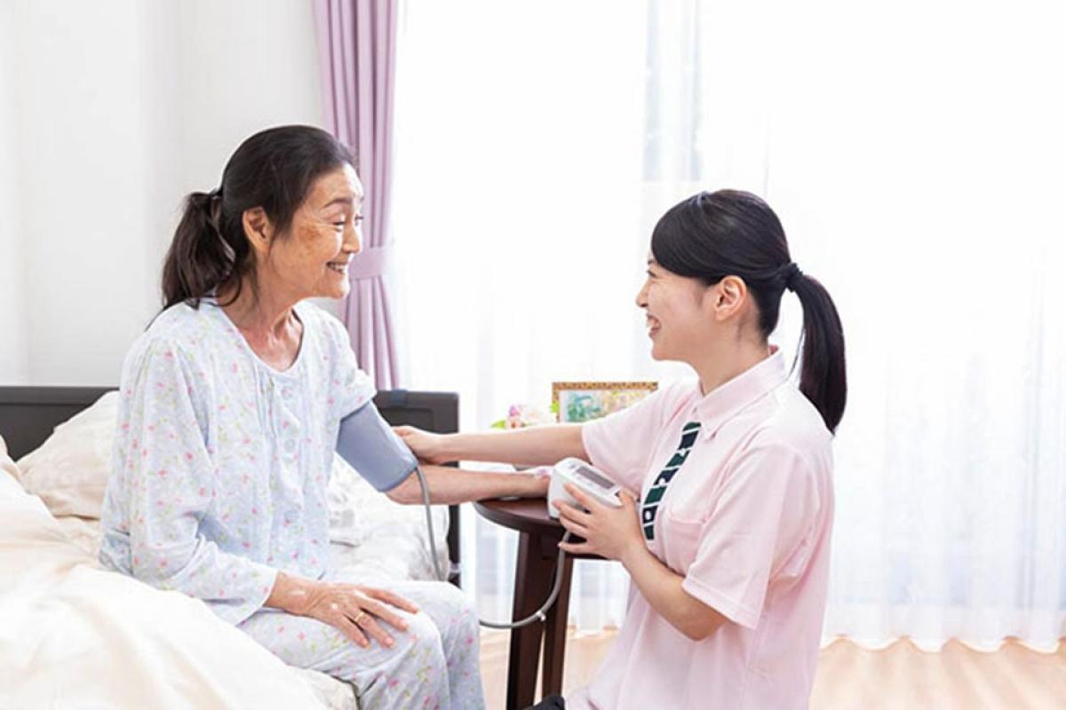 介護スタッフが24時間体制で入居者様の暮らしと健康を支えます