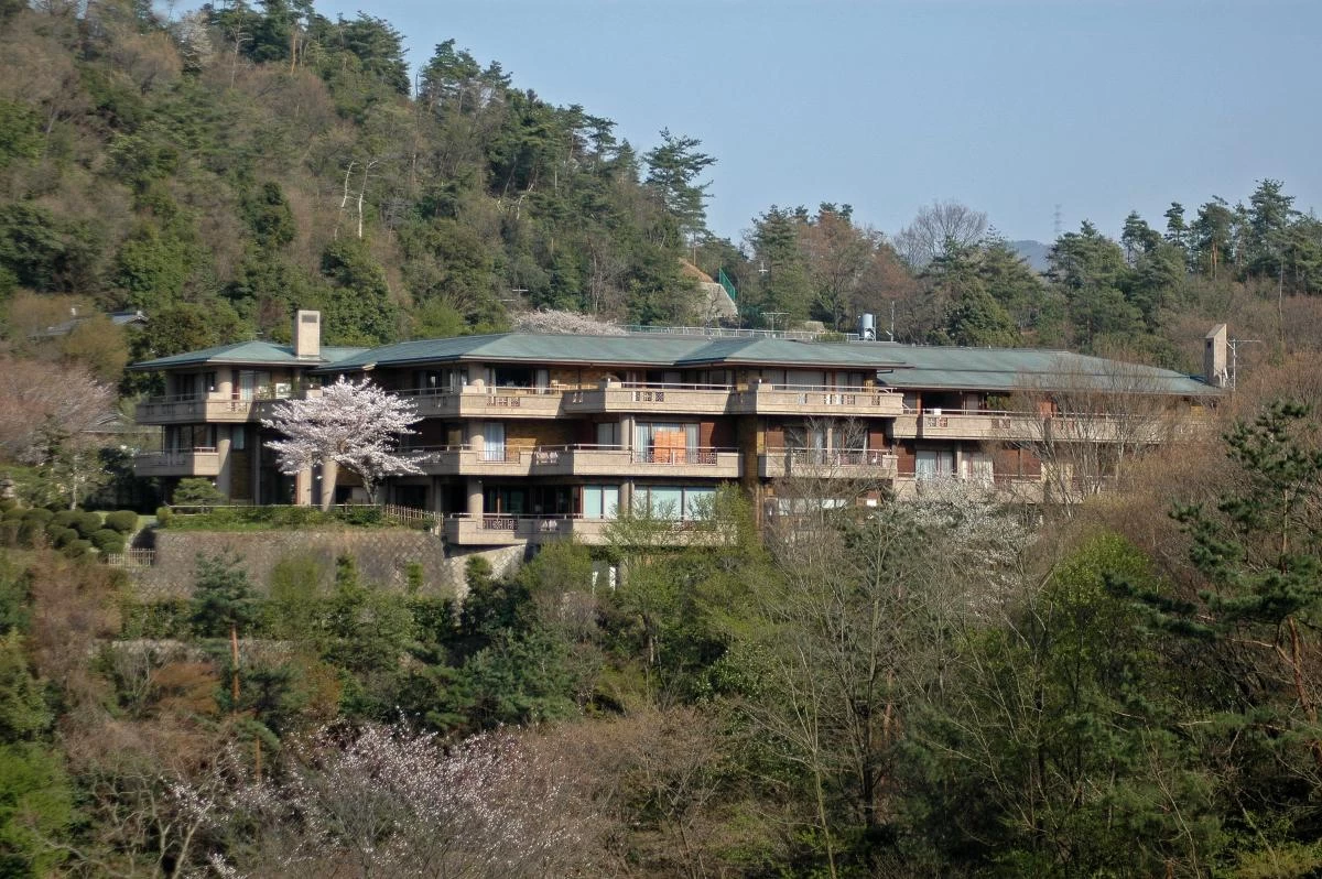 ヒルデモア東山