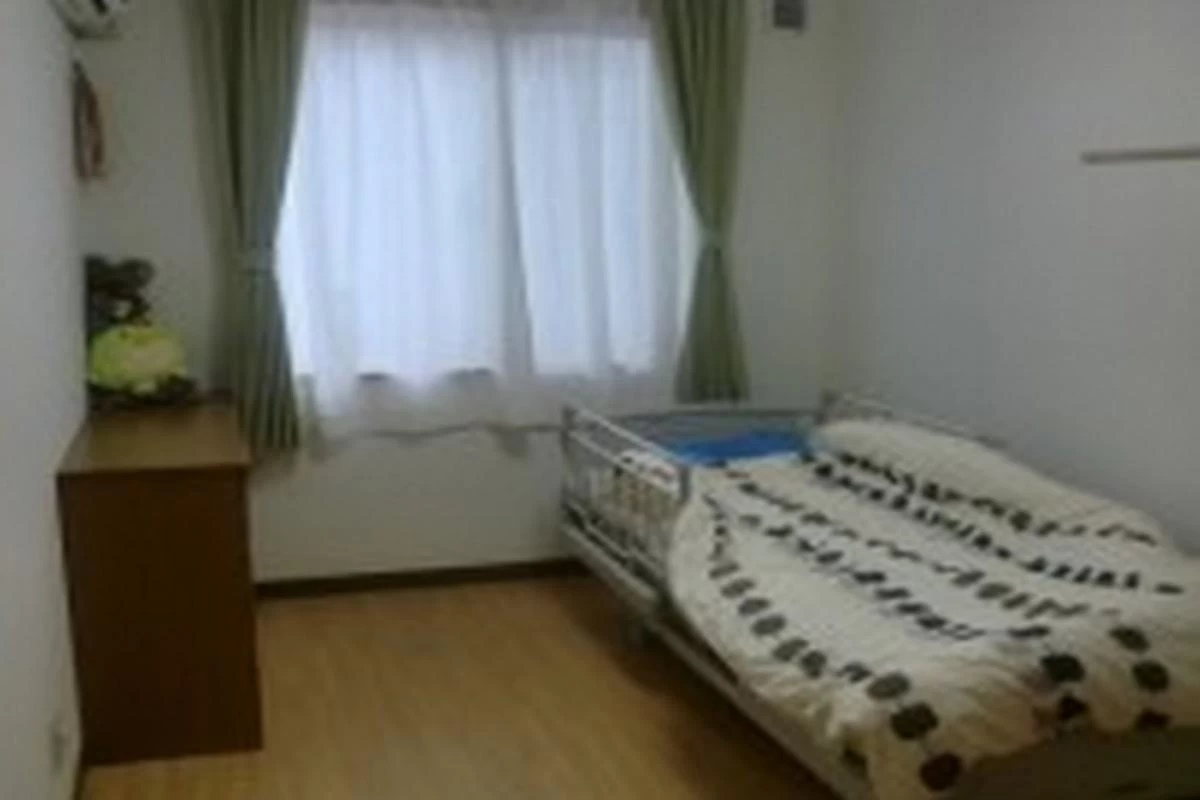 居室でのくつろぎの時間と、レクリエーションを楽しむ賑わいの時間