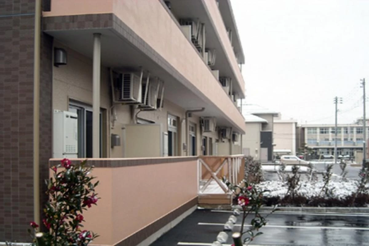 駅から徒歩でアクセス可、福祉メディカルゾーンに位置する施設