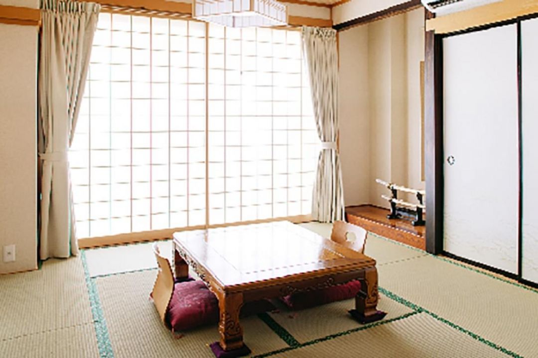 ロイヤルハウス石岡 新館