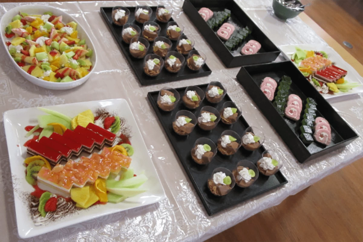 スイーツバイキング