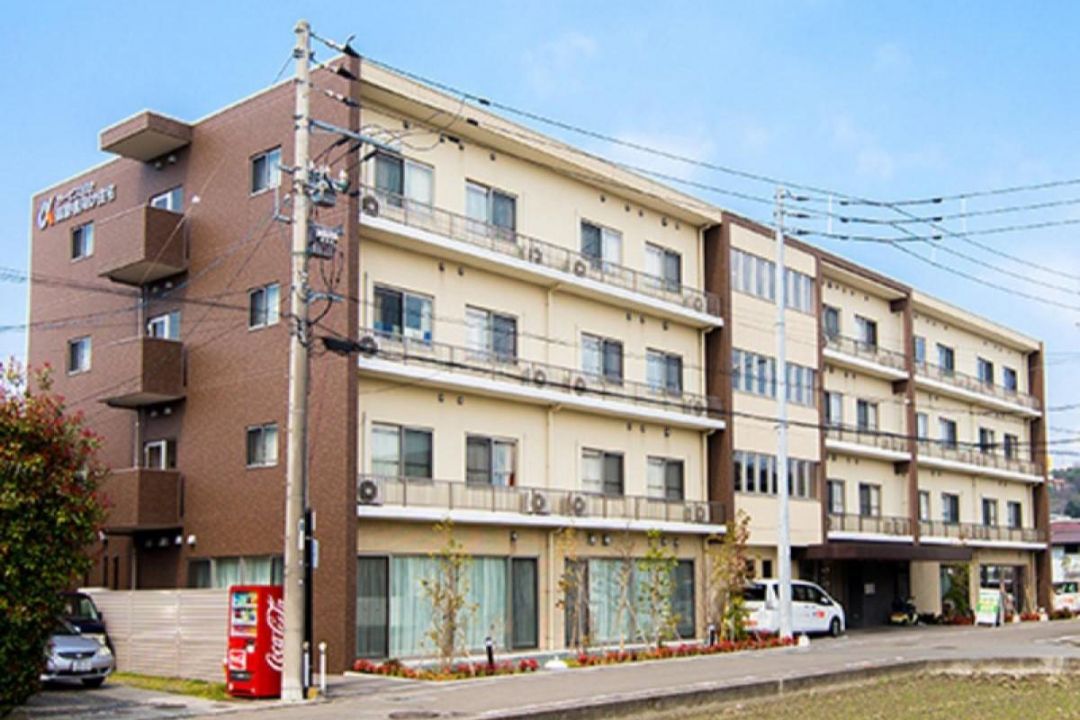 アルファリビング松山よつば循環器科クリニック前