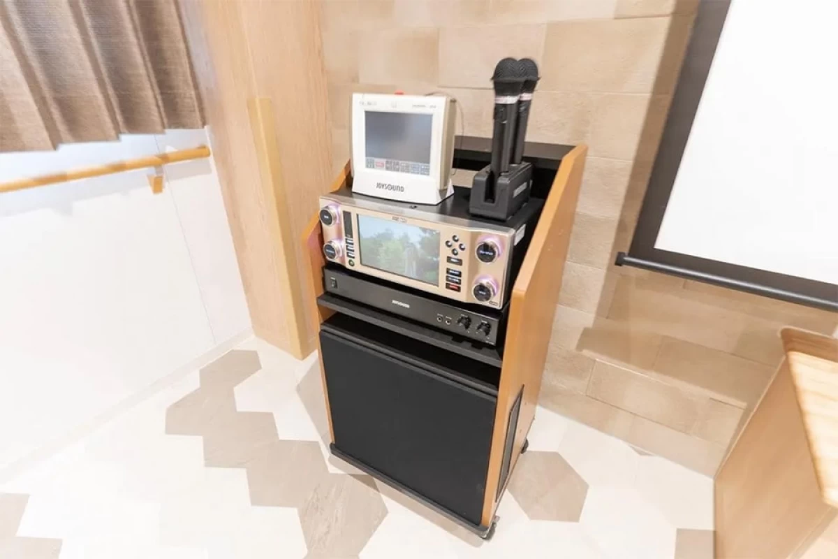 カラオケ機器