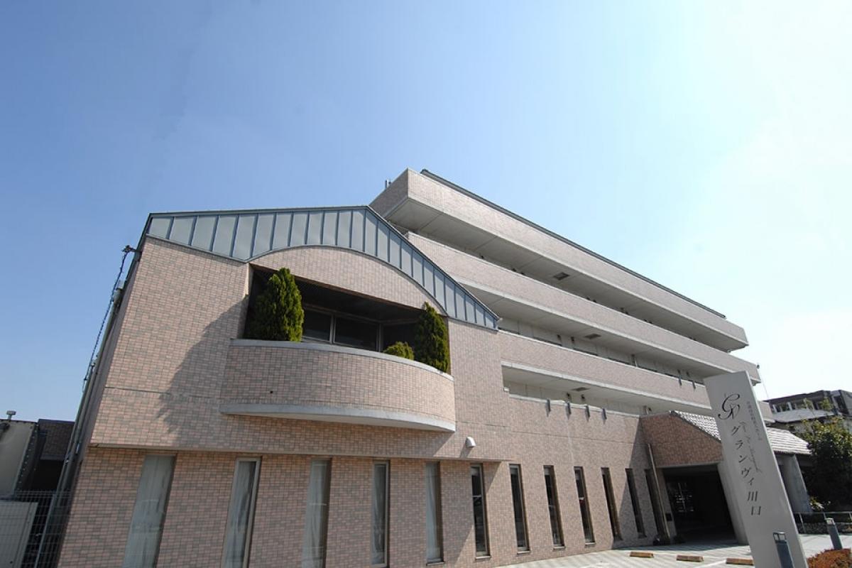 グランヴィ川口