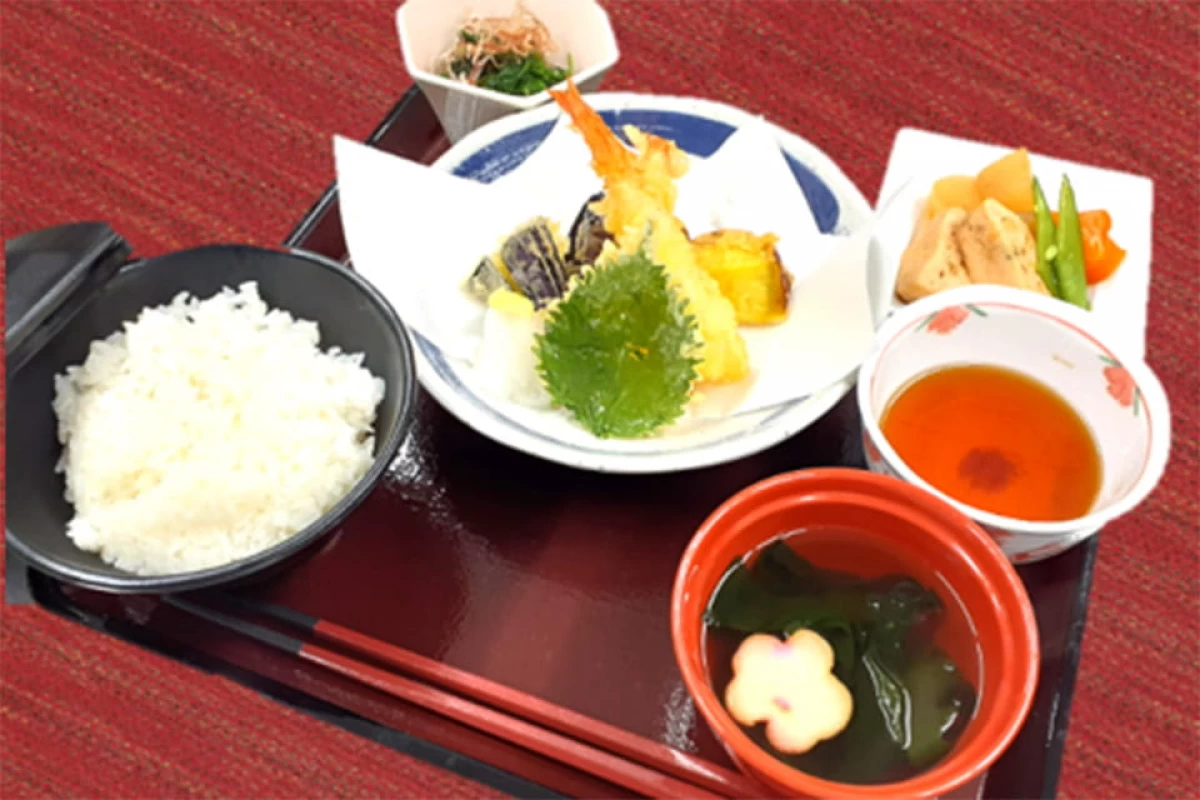 お食事（イメージ）