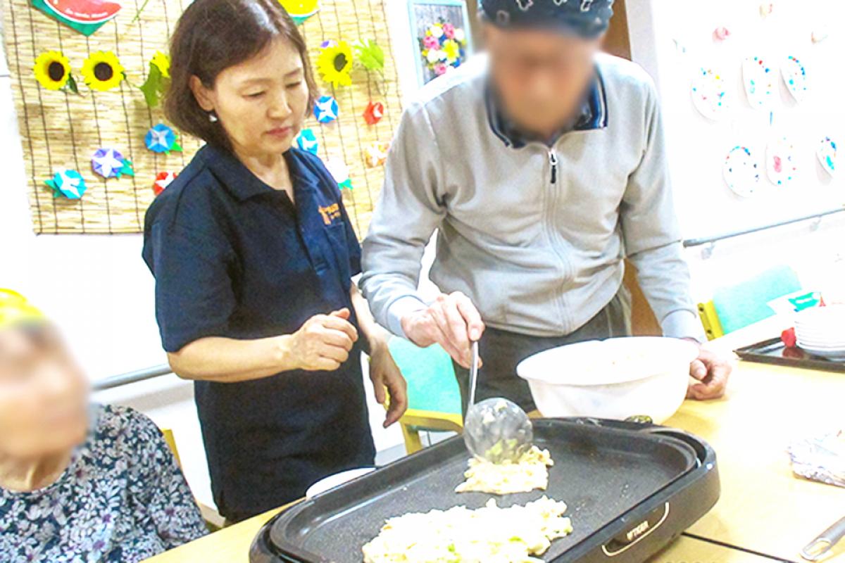 おやつ作りの様子