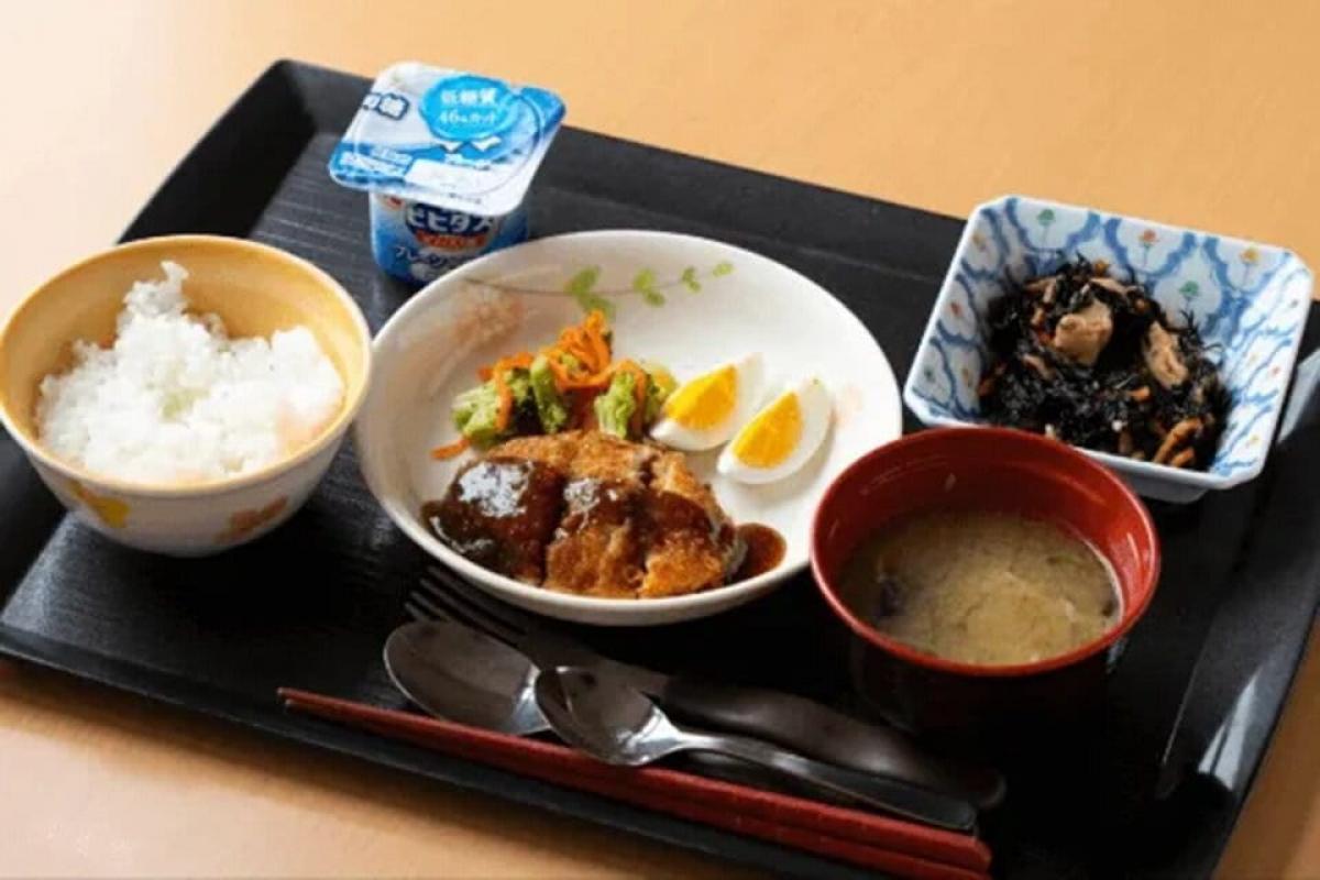 彩り豊かなお食事と一人ひとりに合わせた食形態