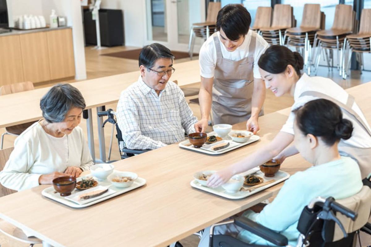 食堂（イメージ）