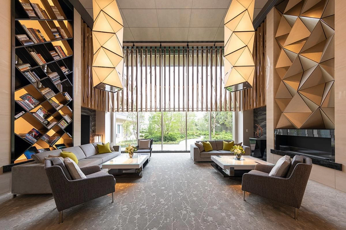 エントランスラウンジ