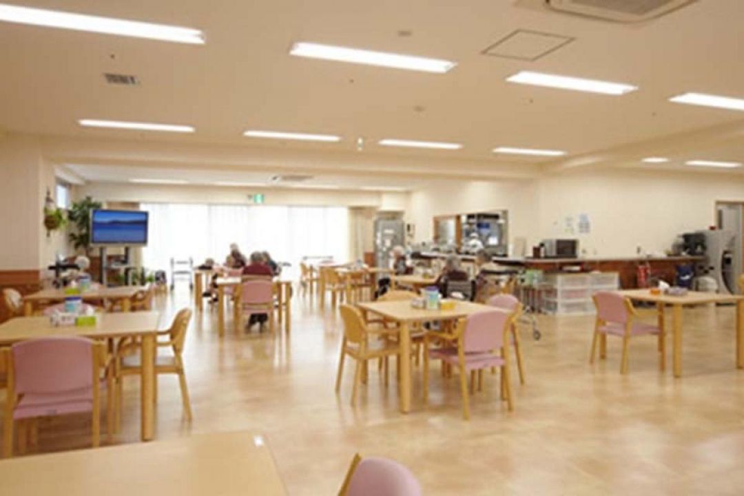 スーパー・コート川西