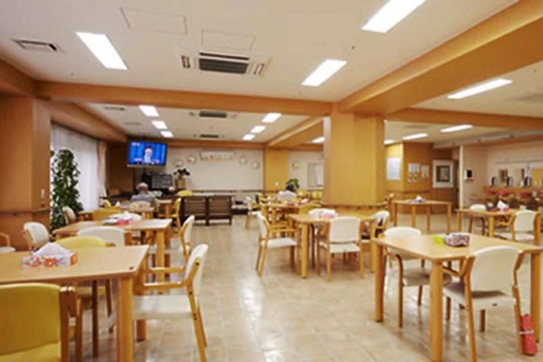 スーパー・コート三国
