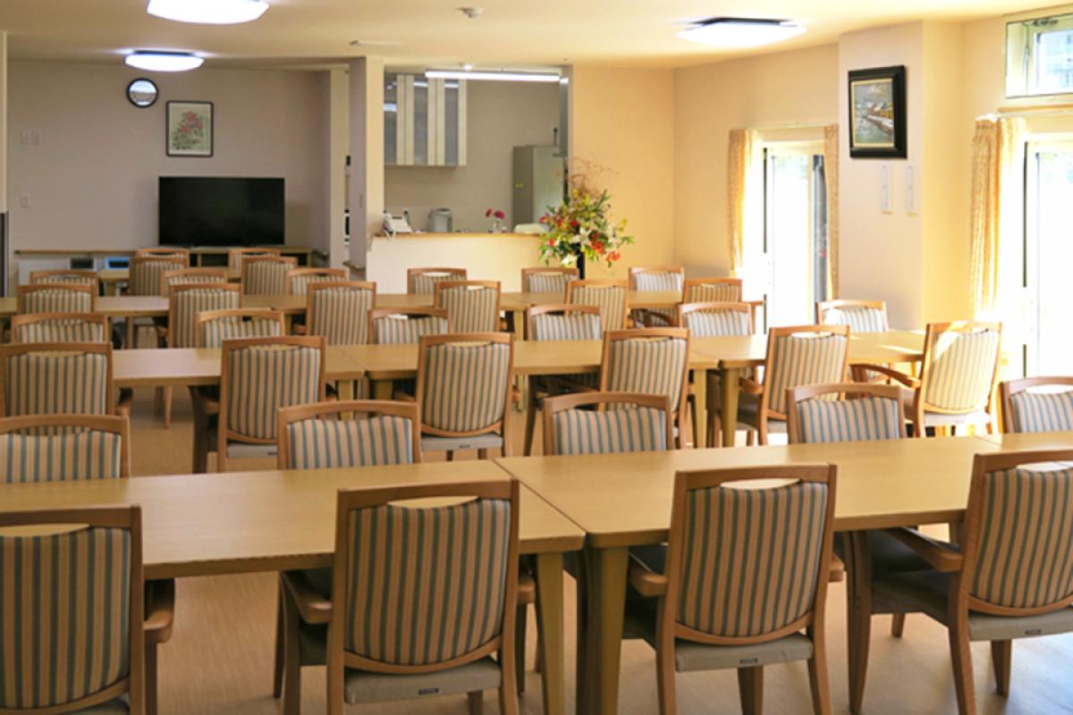 サービス付き高齢者向け住宅 かえで