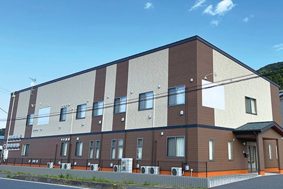 自然豊かな秩父郡皆野町に立地。季節の移ろいを感じられます