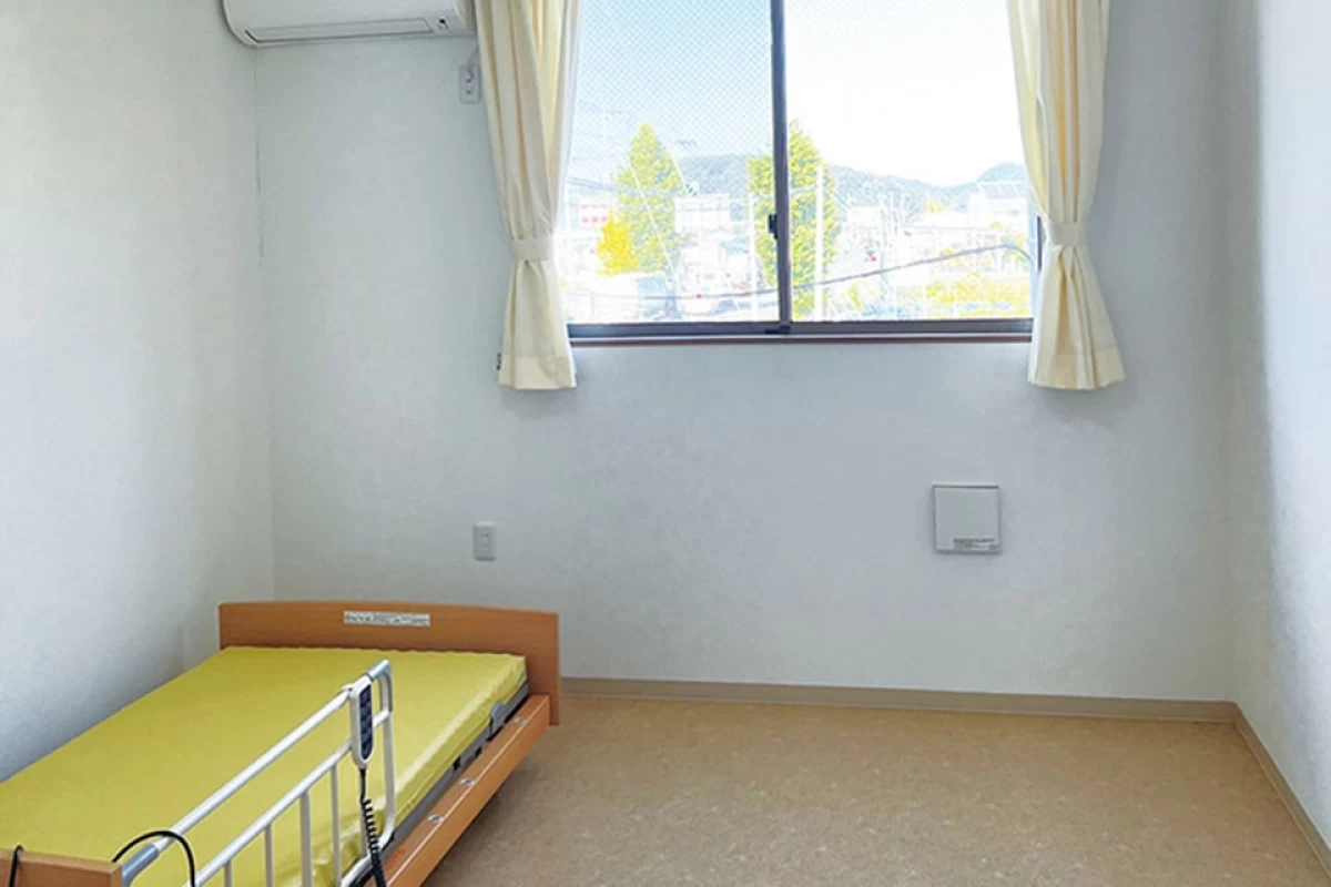 居室は全室個室タイプ。共用部の設備も充実しています