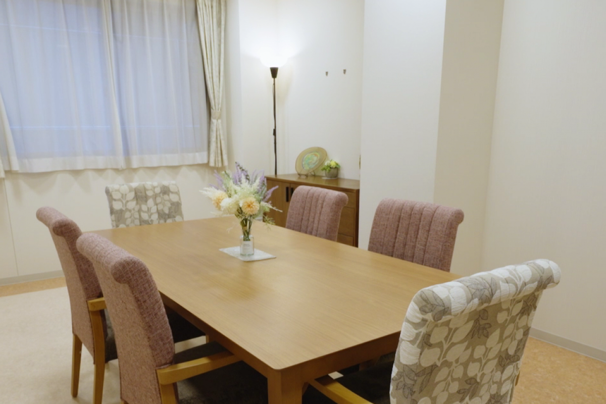 リビングルーム兼食堂