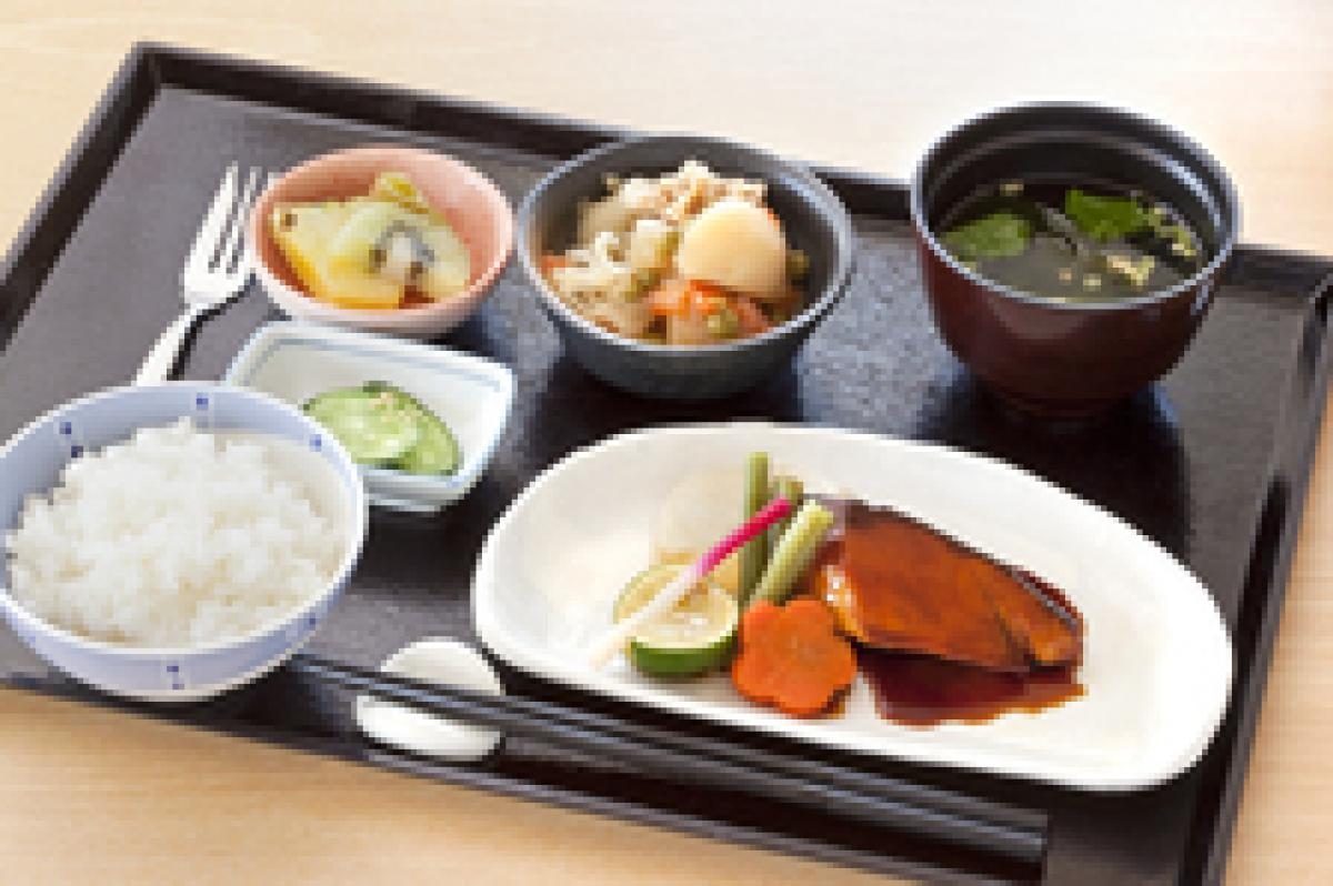1日3食は管理栄養士の指導による健康レシピで調理