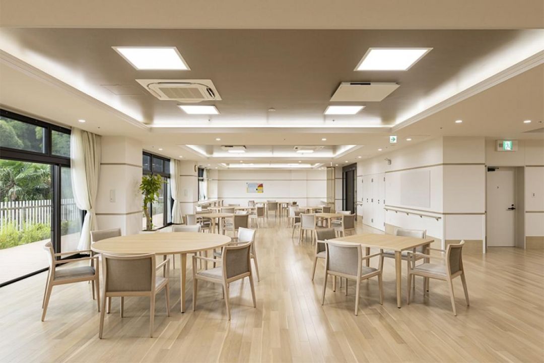 チャームスイート苦楽園