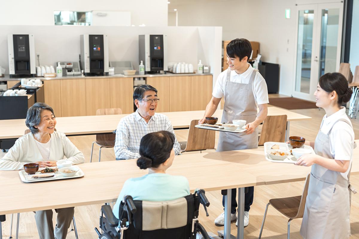 食事は三食提供可能。大浴場でお風呂の時間が楽しみに