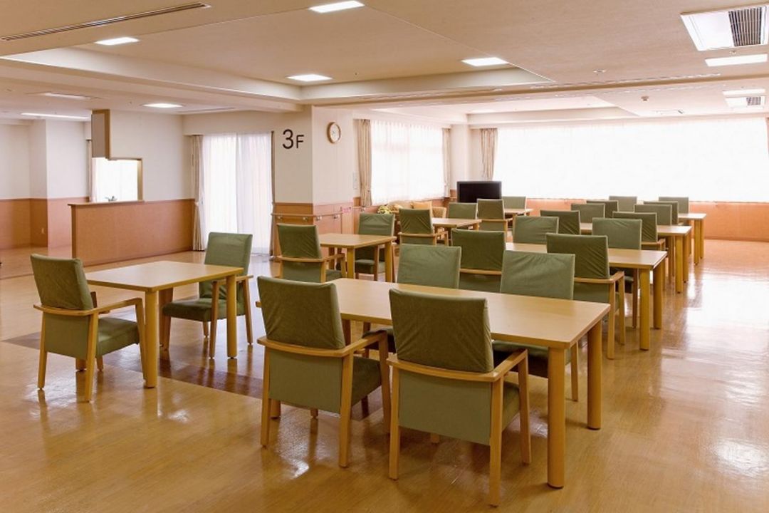 ニチイホーム多摩川緑地