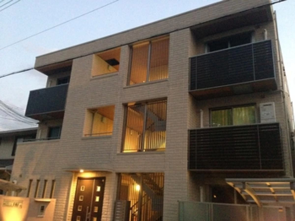 アドーレ香櫨園